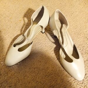 New Wedding/Graduation shoes 8.5ww